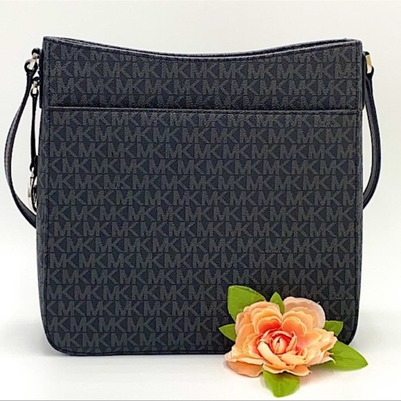 MICHAEL KORS LARGE MESSENGER BLACK SIGNATURE - Picture 15 of 16